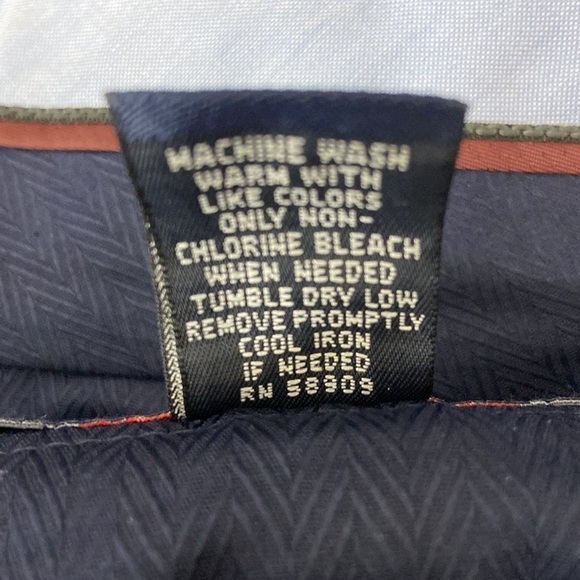 Roundtree & Yorke Dark Brown Wool Blend Classic Fit Pleated Slacks 42x32 NWT - Picture 11 of 12